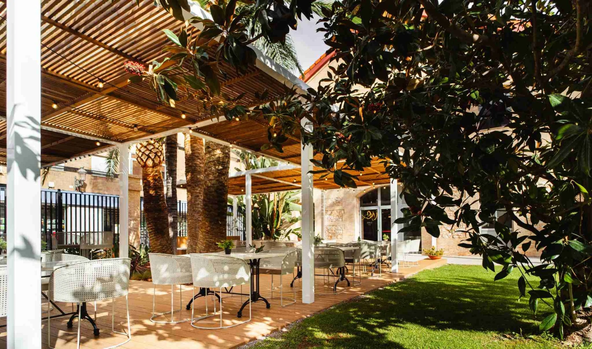 nueva terraza jardin hotel DWO Valencia